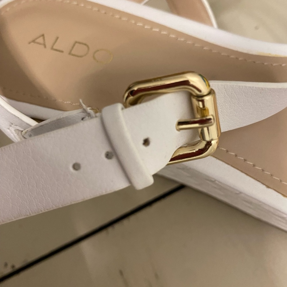 Aldo wedges size 8.5 - Picture 6 of 9